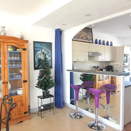 Appartement Superbe Sur Le Toit Penhouse Face à La Mer Et Aux Toits De *