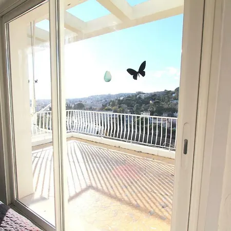 Appartement Superbe Sur Le Toit Penhouse Face à La Mer Et Aux Toits De *