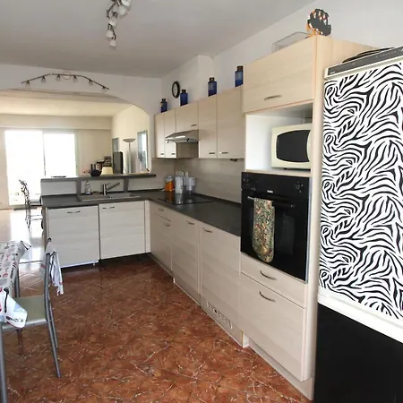 Superbe Sur Le Toit Penhouse Face A La Mer Et Aux Toits De Apartment
